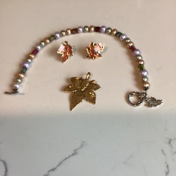 Fall Leaf Jewelry Lot Earrings Pendant Bracelet - Picture 2 of 5
